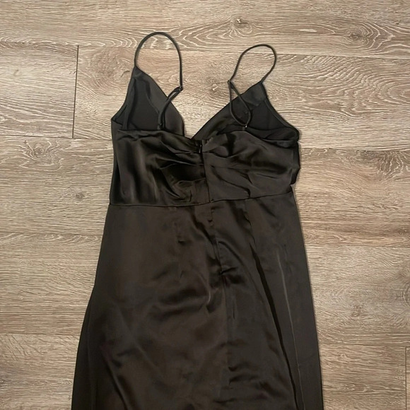 ASTR the Label Twist Front Satin Midi Dress size small black satin cocktail - Picture 6 of 8